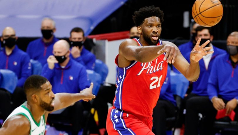 Đủ binh hùng tướng mạnh, 76ers lại đánh bại Celtics